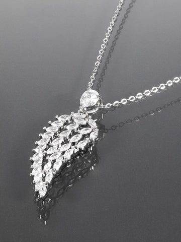Luxusní náhrdelník z leštěné chirurgické oceli s přívěškem ve tvaru andělského křídla NK1350-0107